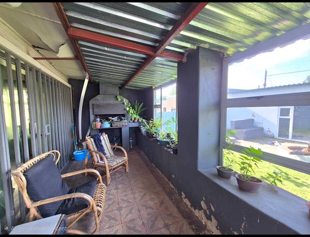 3 BEDROOM HOUSE TO LET IN BRENTHURST